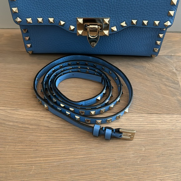Valentino Garavani Small Rockstud Leather Shoulder Bag in Rare Bright Blue - Picture 10 of 10